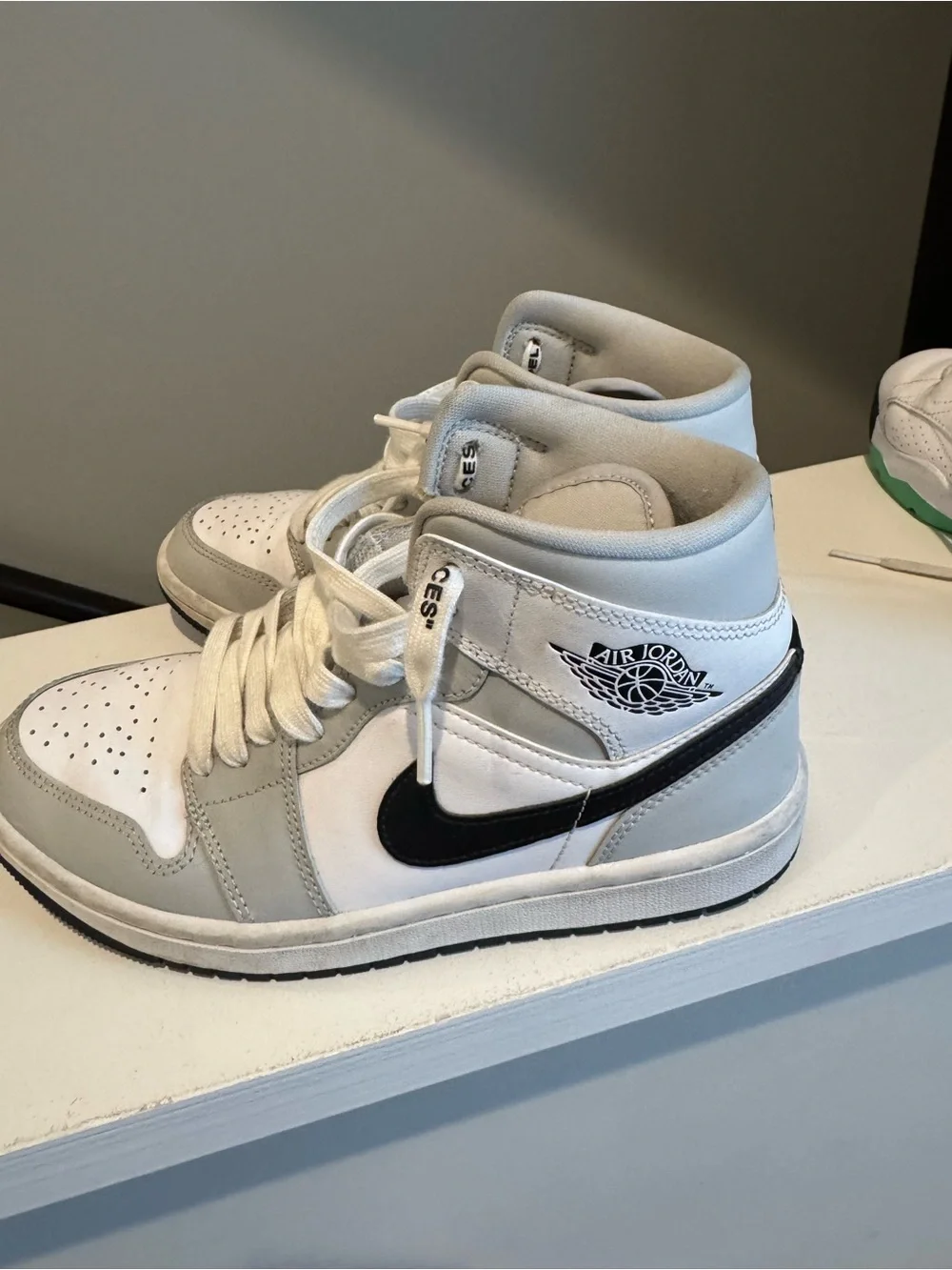 Nike Air Jordan 1 High White Light Gray Black